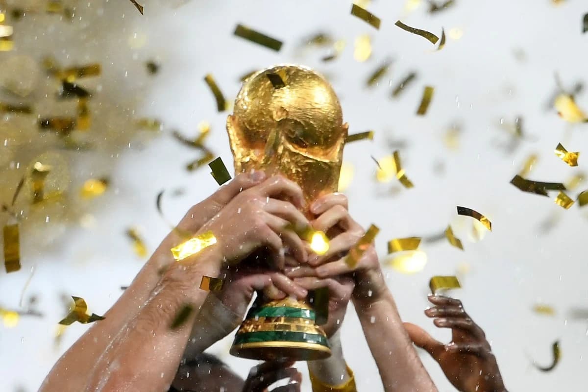 «فيفا» يطرح حقوق بث مونديال 2030 مع خيار ضم نسخة السعودية
