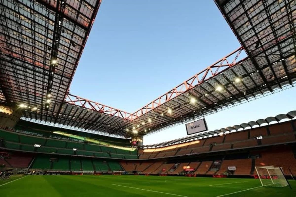 725 مليون دولار حقوق تسمية ملعب ميلانو لكرة القدم