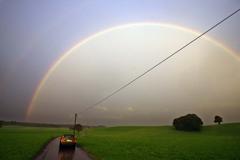 Rainbow shared energy отзывы. Радуга настоящая. Радуга в Германии. Радуга настоящая фото. Радуга на немецком.