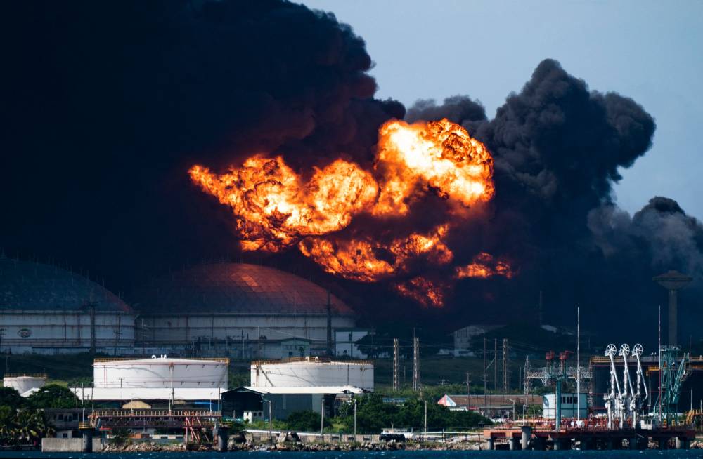 Cuba reçoit des offres internationales pour faire face à l’énorme incendie de pétrole