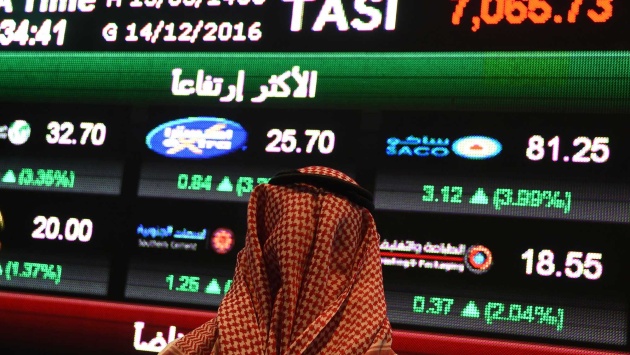 الأسهم السعودية ترتفع عند الإغلاق .. ومؤشر "دبي" يواصل الخسائر