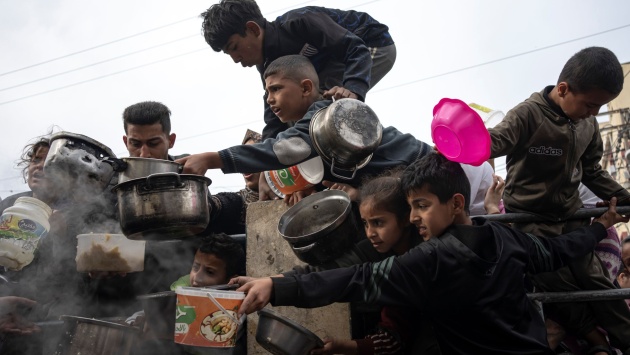 في غزة .. طوابير جوع لا تنتهي