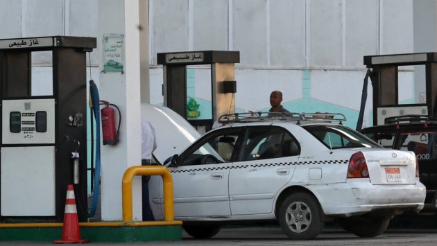 مصر ترفع أسعار الوقود 15 % قبل أيام من إجراء صندوق النقد مراجعة قروض