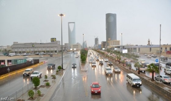 الأرصاد : حزام سحابي وأمطار رعدية على المملكة اليوم