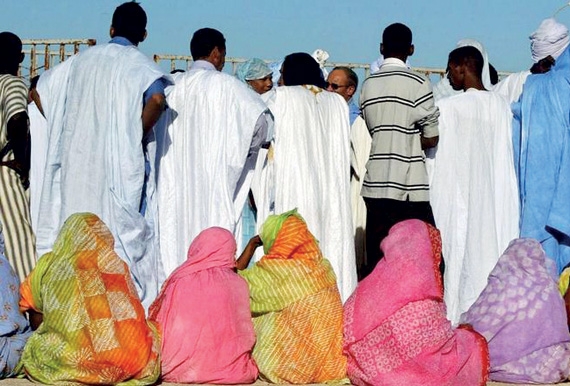 موريتانيا .. استقبال رمضان بحلق رؤوس الأبناء