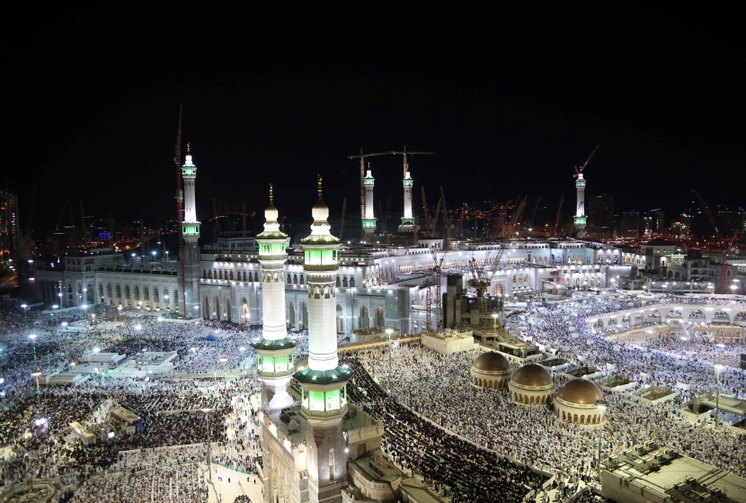 أكثر من مليوني مصل يشهدون ختم القران الكريم بالمسجد الحرام