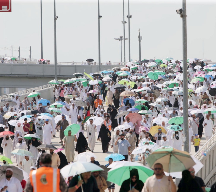 فرق ميدانية لتفقد الطرق والجسور والأنفاق في المشاعر