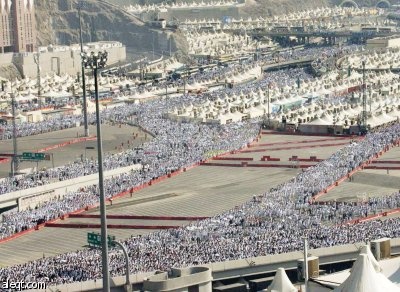 اتجاه واحد للحجاج ومناطق حمراء يمنع الجلوس والافتراش فيها