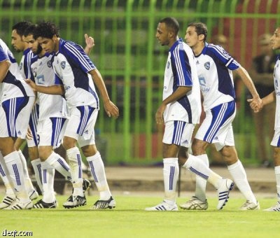 الهلال والاتحاد يعبران الرائد والوطني بصعوبة