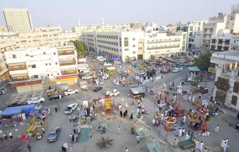 ألعاب العيد في برحة العيدروس تعيد ذكريات الماضي في جدة