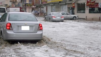 أمطار جدة.. استئناف الرحلات في المطار والأمانة تضاعف جهودها  لإزالة تجمعات الأمطار