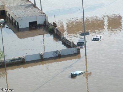 استنفار في جدة لإنقاذ سكان عمائر واقعة في نطاق نفق الملك عبدالله