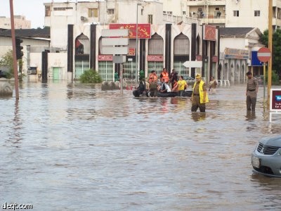 استنفار في جدة لإنقاذ سكان عمائر واقعة في نطاق نفق الملك عبدالله