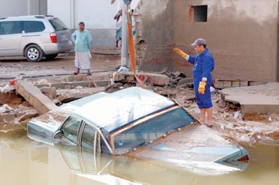 جدة: تخوف من مماطلة شركات التأمين تعويض 15 ألف مركبة متضررة