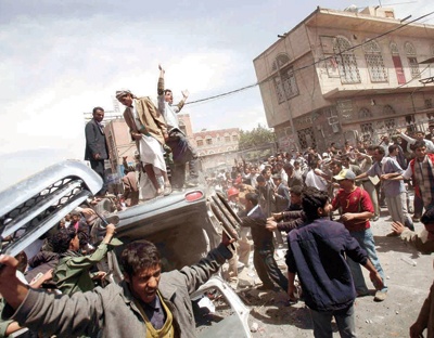 تواصل الاشتباكات في صنعاء .. ومقتل 5 في مواجهة أمنية