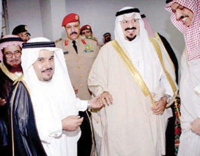 الأمير سلطان .. يقطع أجندة مسؤولياته ومواعيده ليشرّف مناسبات المواطنين