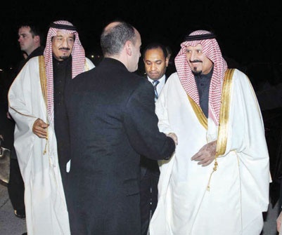 خالد بن سلطان: الأمير سلمان نعم الرفيق المؤنس لأخيه