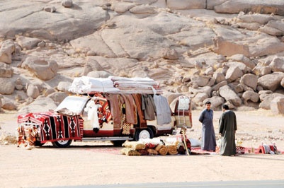 الحائليون يبحثون عن الدفء عبر المنتجات الشامية