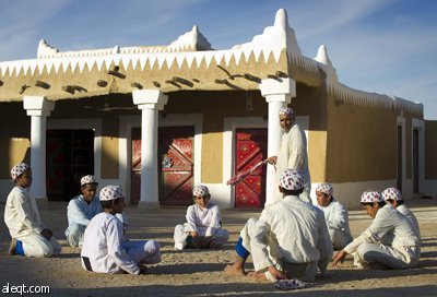 الألعاب الشعبية القديمة في السعودية تبث روح التنافس في الماضي