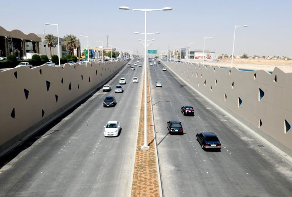 قصة مصورة :  الهيئة العليا لتطوير مدينة الرياض تُدشن "نفق العروبة"