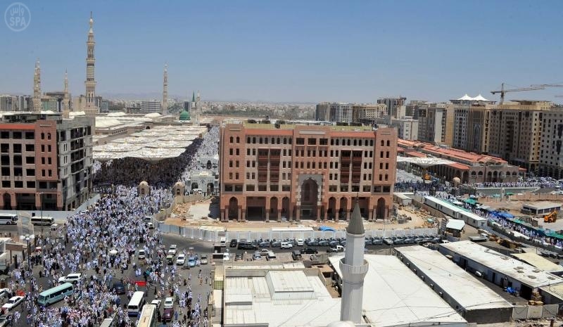 أكثر من نصف مليون مصل في الجمعة الأخيرة من رمضان في المسجد النبوي