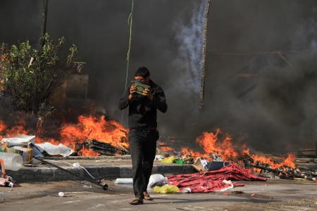 قصة مصورة: ماذا يحدث في مصر ؟