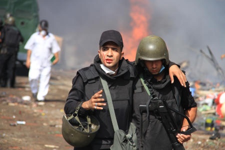 قصة مصورة: ماذا يحدث في مصر ؟