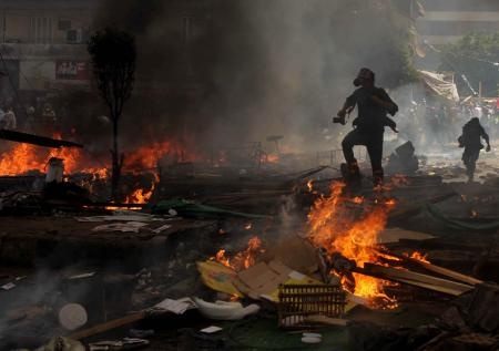 قصة مصورة: ماذا يحدث في مصر ؟