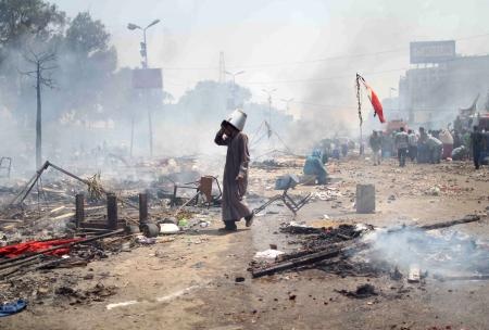 قصة مصورة: ماذا يحدث في مصر ؟