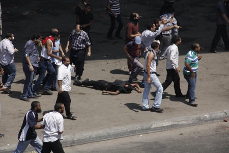 قصة مصورة: ماذا يحدث في مصر ؟