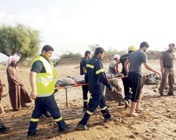 ثلوج تبوك .. تخصيص طائرتين للإنقاذ وفك احتجاز 23 عالقا