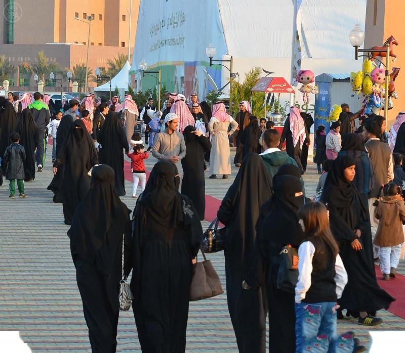 قصة مصورة: مهرجان الزيتون في الجوف يستقبل أكثر من 90 ألف زائر