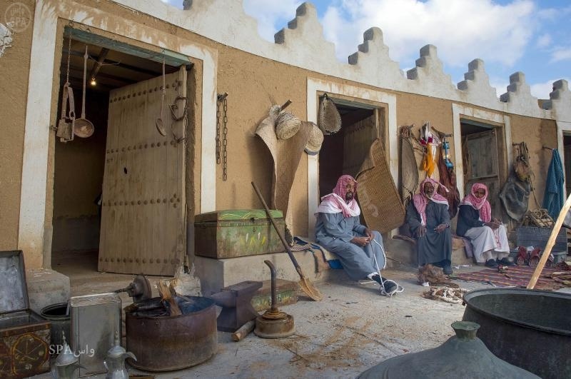 قصة مصورة : مهرجان الغضا في عنيزة يضيف عددأ من الفعاليات التراثية