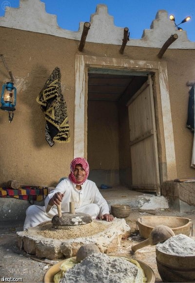 قصة مصورة : مهرجان الغضا في عنيزة يضيف عددأ من الفعاليات التراثية