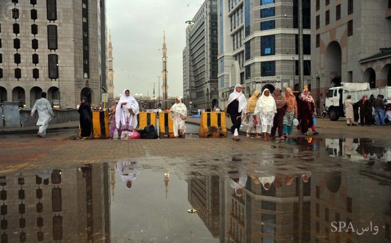 قصة مصورة : جريان وادي العقيق في المدينة المنورة