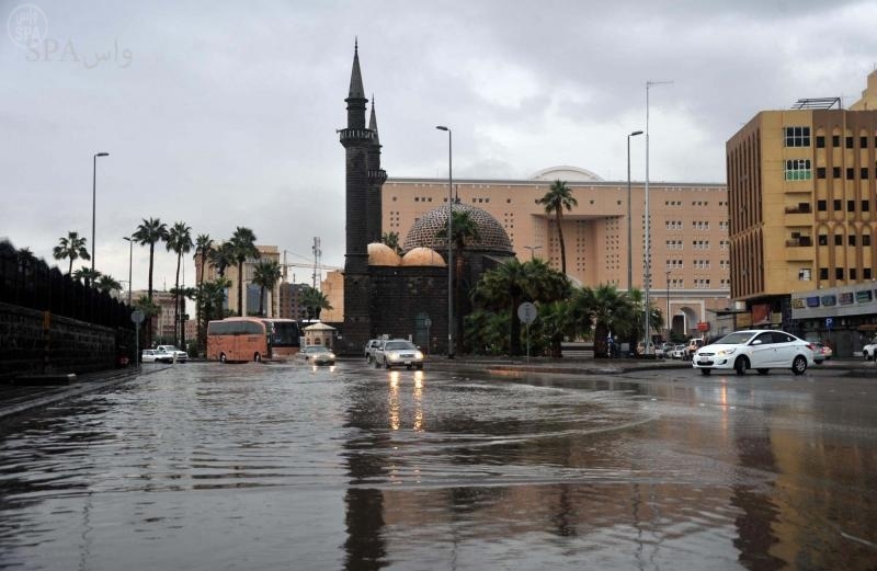 قصة مصورة : جريان وادي العقيق في المدينة المنورة