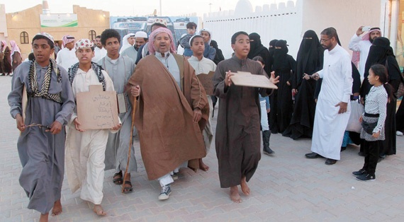 بين زمنين .. الأطفال يستعيدون حكايات الأجداد