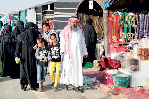 «رالي حائل» يرفع مبيعات الأسر المنتجة 100 %