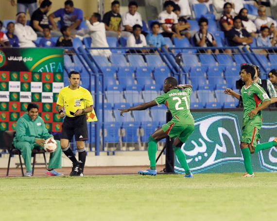 الاتفاق والشباب .. مناصفة