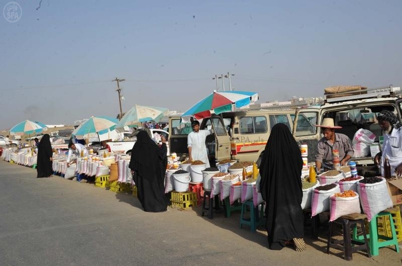 قصة مصورة: سوق الخميس 150 عامًا من التاريخ الاقتصادي والاجتماعي لأهالي الدرب