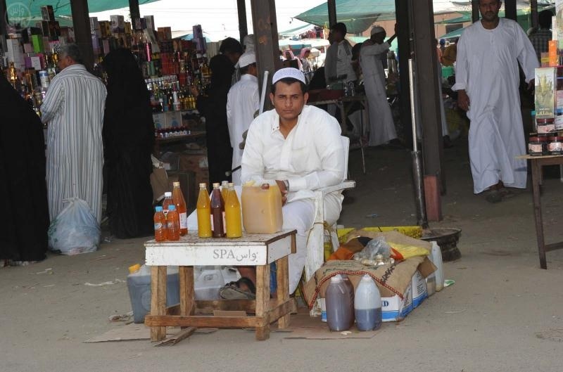 قصة مصورة: سوق الخميس 150 عامًا من التاريخ الاقتصادي والاجتماعي لأهالي الدرب