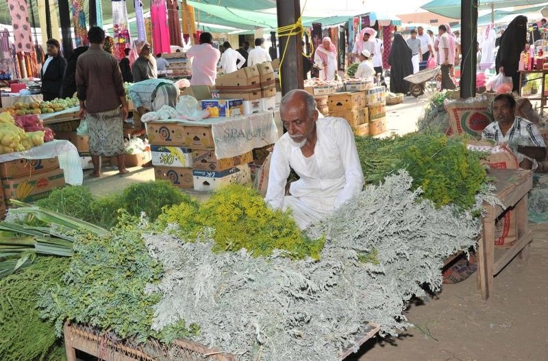 قصة مصورة: سوق الخميس 150 عامًا من التاريخ الاقتصادي والاجتماعي لأهالي الدرب