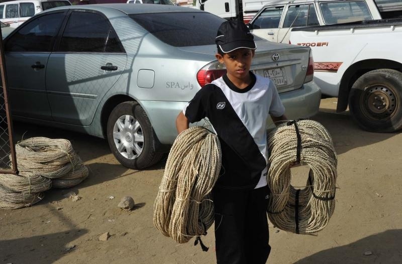 قصة مصورة: سوق الخميس 150 عامًا من التاريخ الاقتصادي والاجتماعي لأهالي الدرب