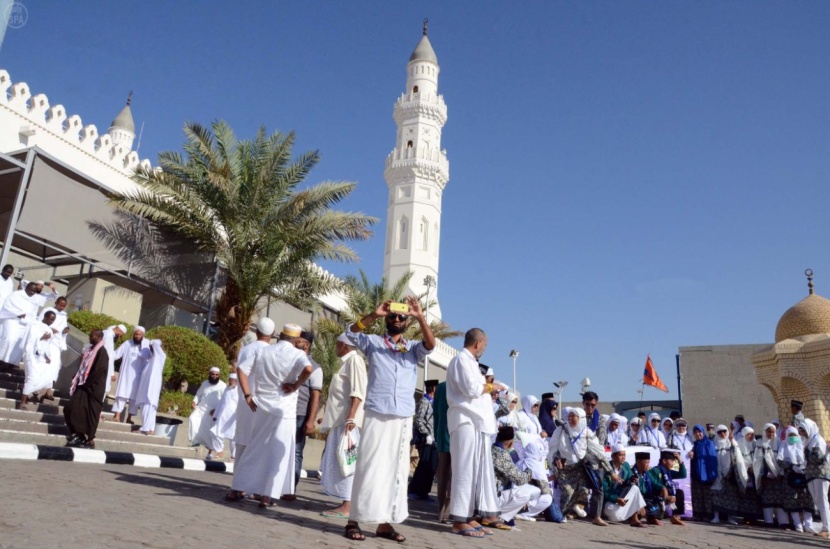 قصة مصورة : المعالم التاريخية في المدينة تجذب أفئدة ضيوف الرحمن