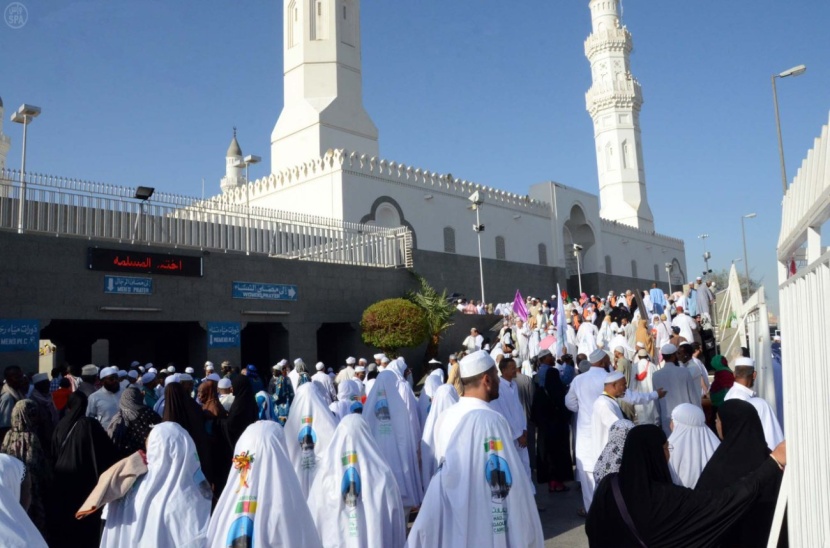 قصة مصورة : المعالم التاريخية في المدينة تجذب أفئدة ضيوف الرحمن