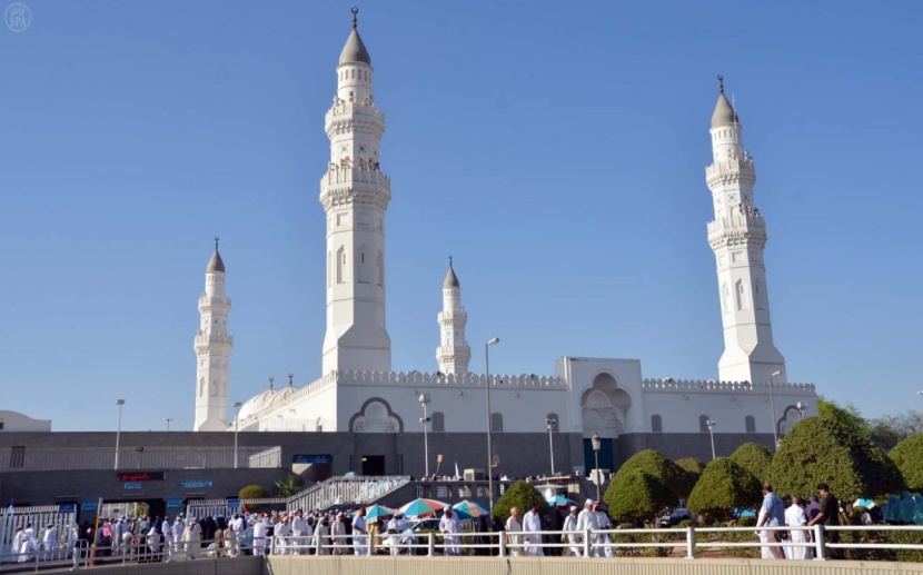 قصة مصورة : المعالم التاريخية في المدينة تجذب أفئدة ضيوف الرحمن