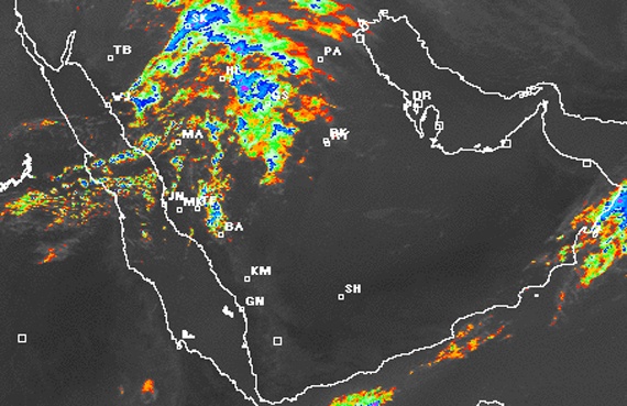 موجة غبار وأمطار رعدية على السعودية بدءا من اليوم