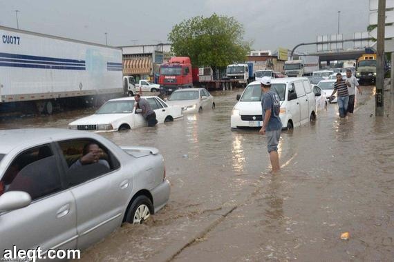 أمانة جدة تكمل تنفيذ خطة مواجهة الأمطار التي هطلت على جدة