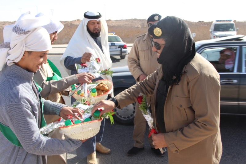 مدرسة في الحدود الشمالية تكرم عددا من رجال الأمن في عرعر