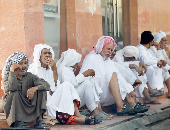 أمير الشرقية: الملك يتابع باهتمام حالة أبنائه المواطنين في «القديح»